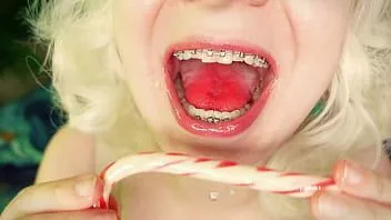 Reproducir ¡Suena tan sexy: mukbang a s m r video! escucha estos sonidos de succión y relájate....
