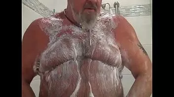 Play Bear dad bill soaping up for his cub.