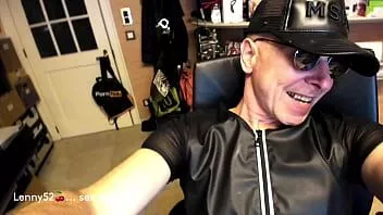 Play It is time for a kinky sweaty broadcasting session for lenny52... and the slut can show the world how whory the bitch can be !