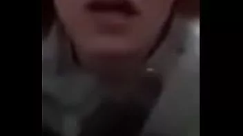 Afspelen Domme blanke die mijn lul droog zuigt!! beste keelneuk ooit