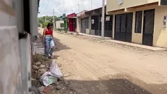 Redare Vecina latina nu poate rezista penisului mare și zilei mari de plată - Creampie de aproape și gât adânc