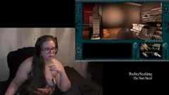 تشغيل امرأة سمراء وشم BBW Gamer تصبح عارية وفتشية في الجزء 7