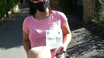 Redare O compilație publică de milf amatoare cu sâni intermitent