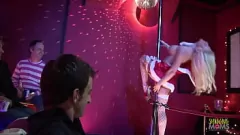 play Extravaganza anală de Crăciun: clubul de striptease MILFS în orgia sexuală de grup cu faciale