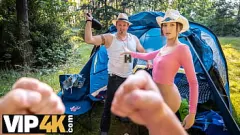 Riproduci HUNT4K: Catch Me If You Cust - Euro Teen Outdoor Pov Sex Adventure