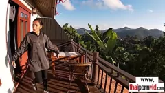 Reproducir La primera mamada POV de la sensual adolescente asiática Cherry con una gran polla blanca