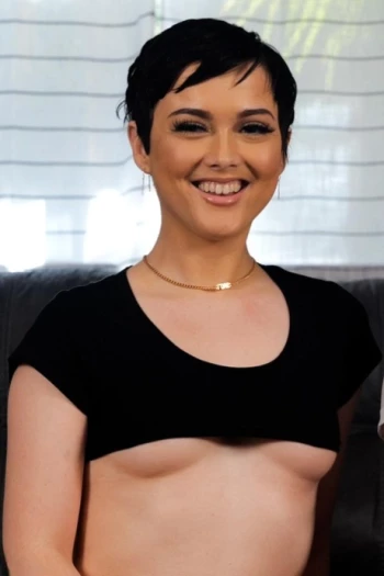 Star du porno Nicole Valentine