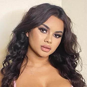 Pornstar Numi Zarah