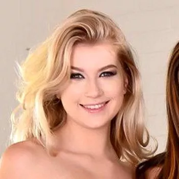 ポルノスター Arya Fae