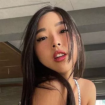 Pornostar Elle Lee