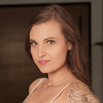 Bintang porno Kenzie Love