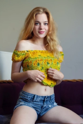 Pornostar Winter Bliss