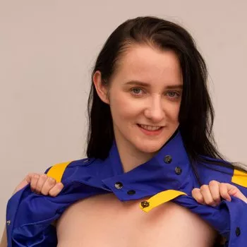 Pornstar Aeryn Walker